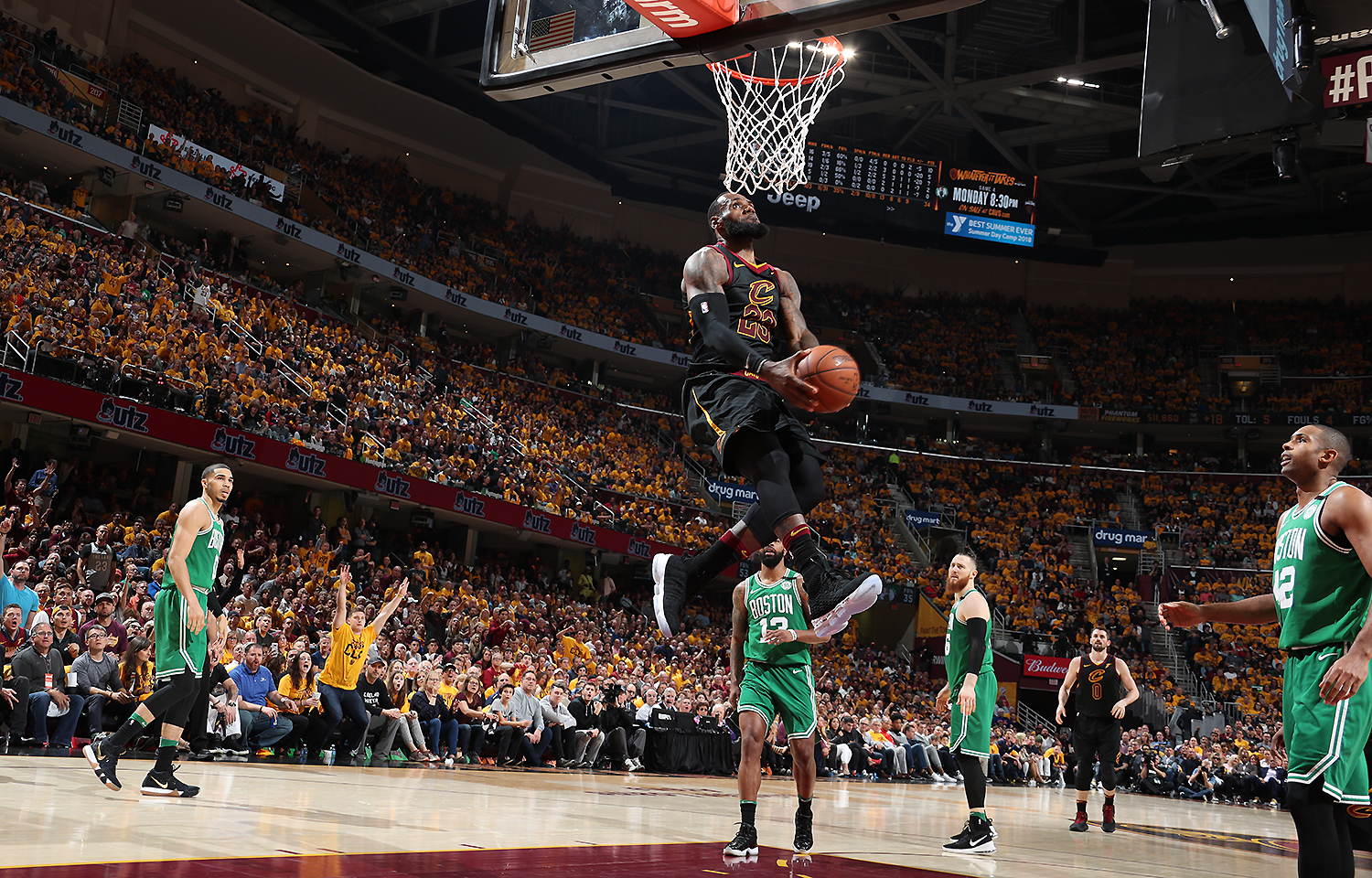 TyC：阿根廷对安哥拉将提前1小时；赛后斯卡洛尼将让球员放假（TyC：阿根廷vs安哥拉提前1小时开球；赛后斯卡洛尼将给球员放假）