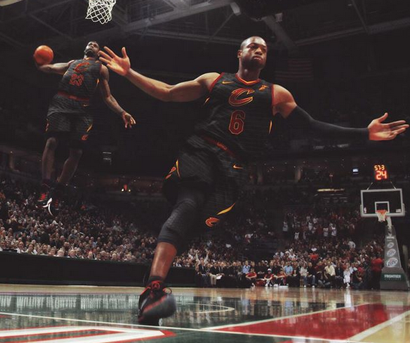 每体：莱万经纪人扎哈维与拉波尔塔以及弗里克在伦敦会面（每体：莱万经纪人扎哈维在伦敦与拉波尔塔、弗里克会晤）