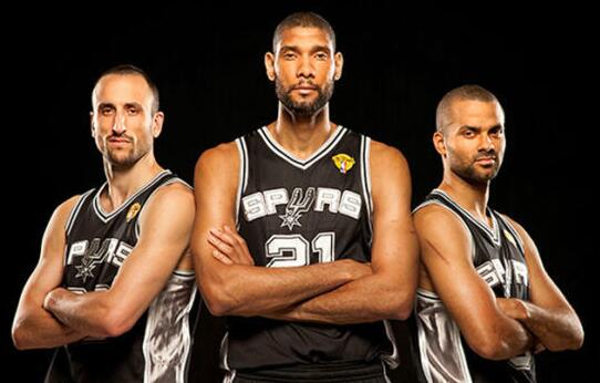 替补球员关键进球逆转比赛（替补建功助队上演逆转）