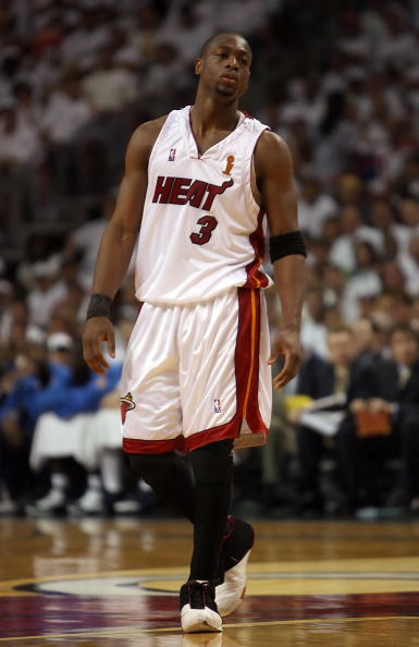 TA评2026世界杯百大球星：姆巴佩居首，梅西第8、C罗第25（2026世界杯百大球星榜出炉：姆巴佩登顶，梅西第8，C罗位列第25）