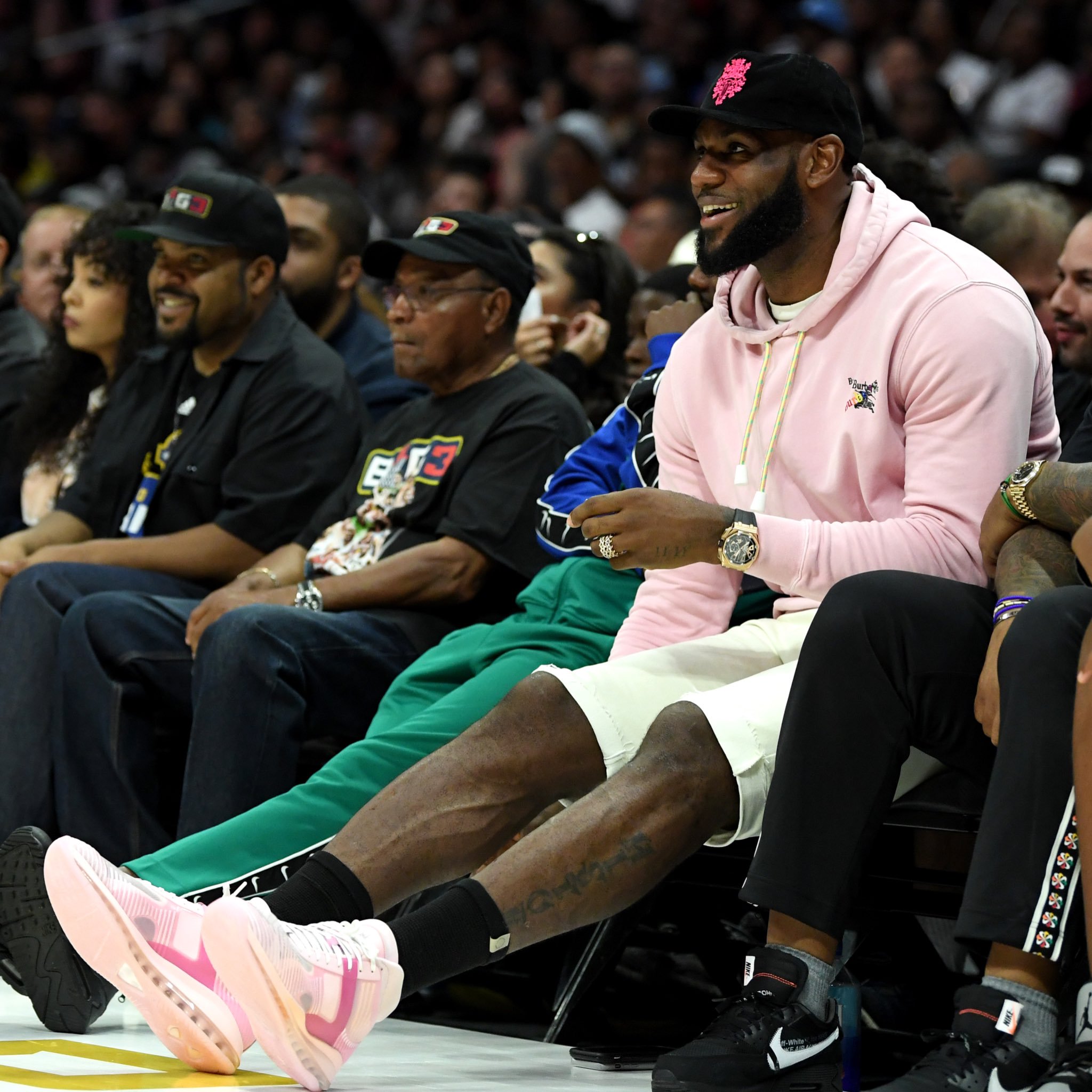 马卡：楚阿梅尼回归合练，阿拉巴因肌肉疲劳未能正常训练（马卡：楚阿梅尼重返合练，阿拉巴因肌肉疲劳缺席正常训练）