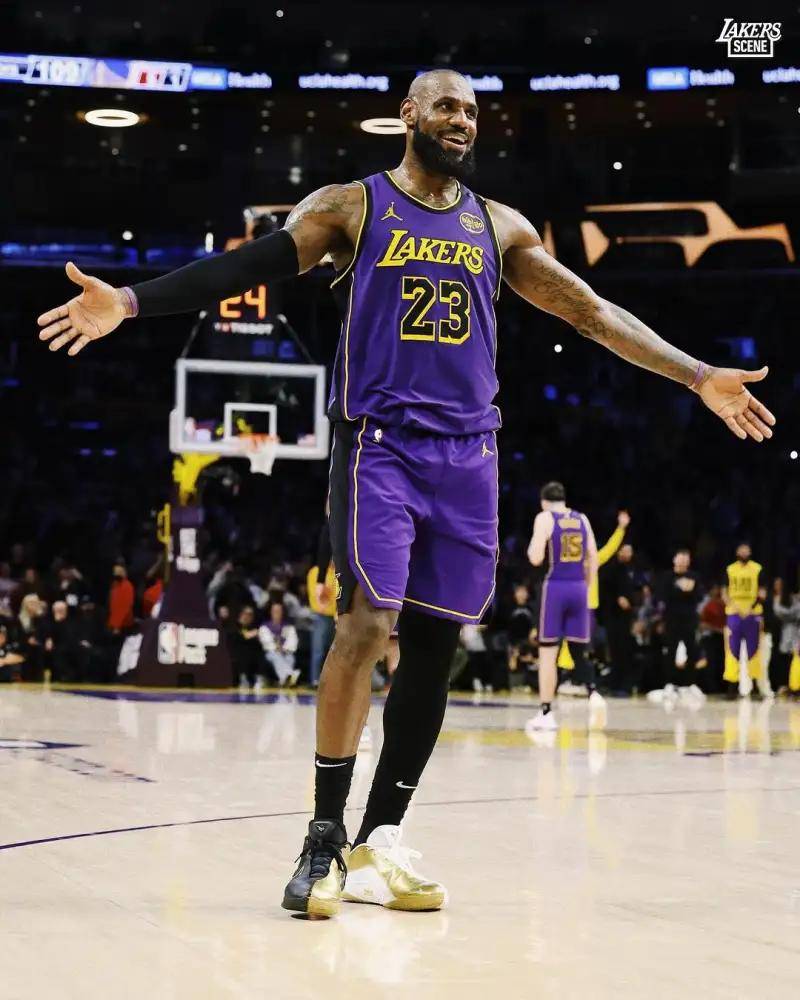 电讯报：若萨拉赫希望离队，沙特联赛有能力出资引进他（电讯报：萨拉赫若寻求离队，沙特联赛具备资金实力完成引进）